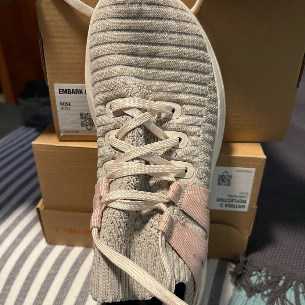 Merrell Embark sneakers